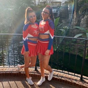 Meet your Posher, Kira